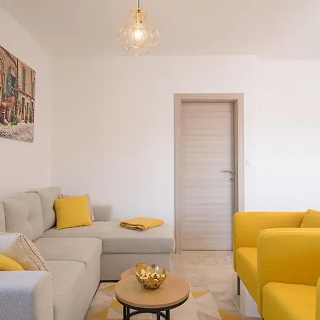 Apartment Barbara & Zoran With Heated Swimming Pool *