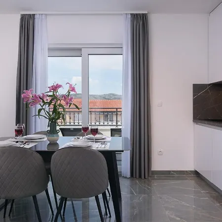 Apartment Barbara & Zoran With Heated Swimming Pool