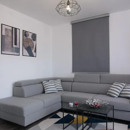 Apartment Barbara & Zoran With Heated Swimming Pool *