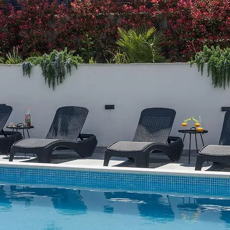 Apartment Barbara & Zoran With Heated Swimming Pool