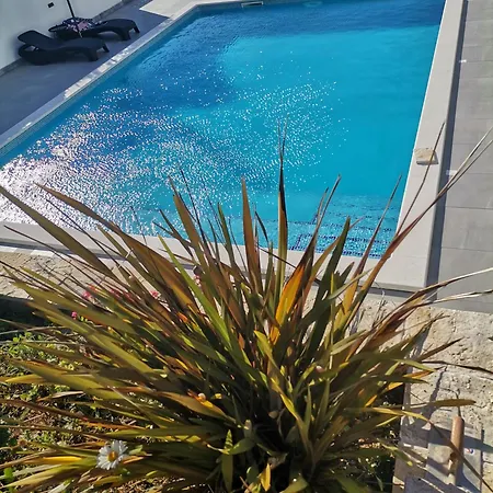 Barbara & Zoran With Heated Swimming Pool *