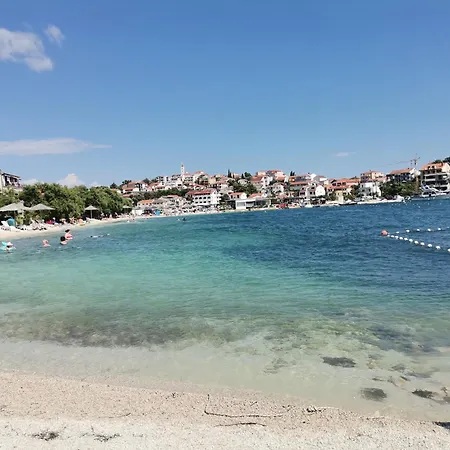 Barbara & Zoran With Heated Swimming Pool Apartment Seget Vranjica