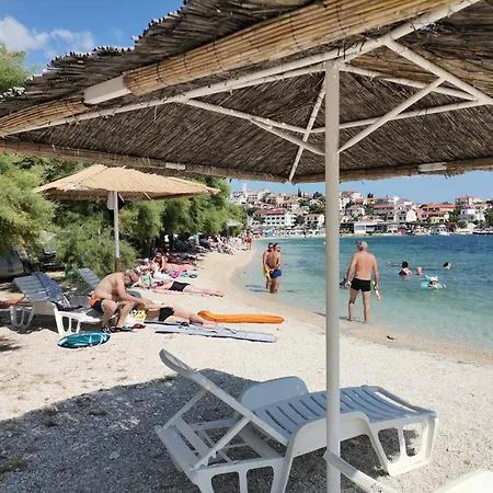 Barbara & Zoran With Heated Swimming Pool * Seget Vranjica