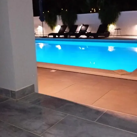 Apartment Barbara & Zoran With Heated Swimming Pool Seget Vranjica