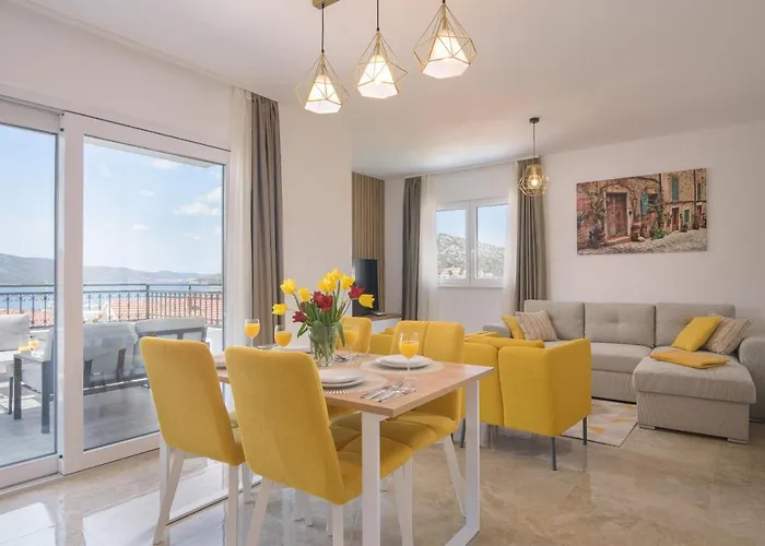 Apartamento Barbara & Zoran With Heated Swimming Pool Seget Vranjica