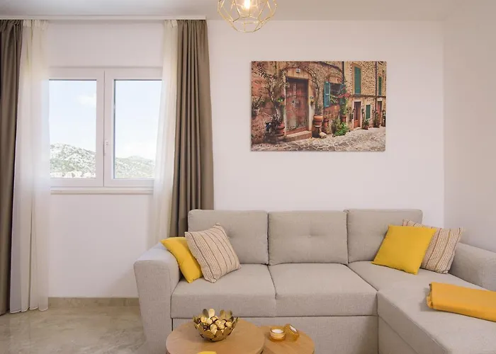 Apartamento Barbara & Zoran With Heated Swimming Pool *