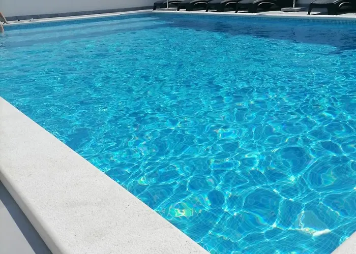 Barbara & Zoran With Heated Swimming Pool